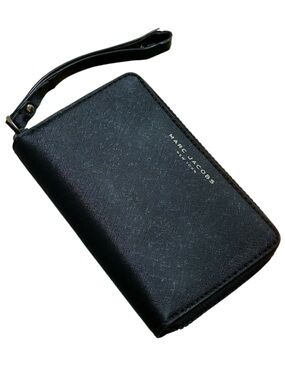 Marc Jacobs Black Textured Wristlet Wallet with Detachable Strap